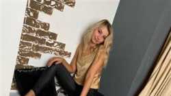 Hot Girl in Leather Leggins